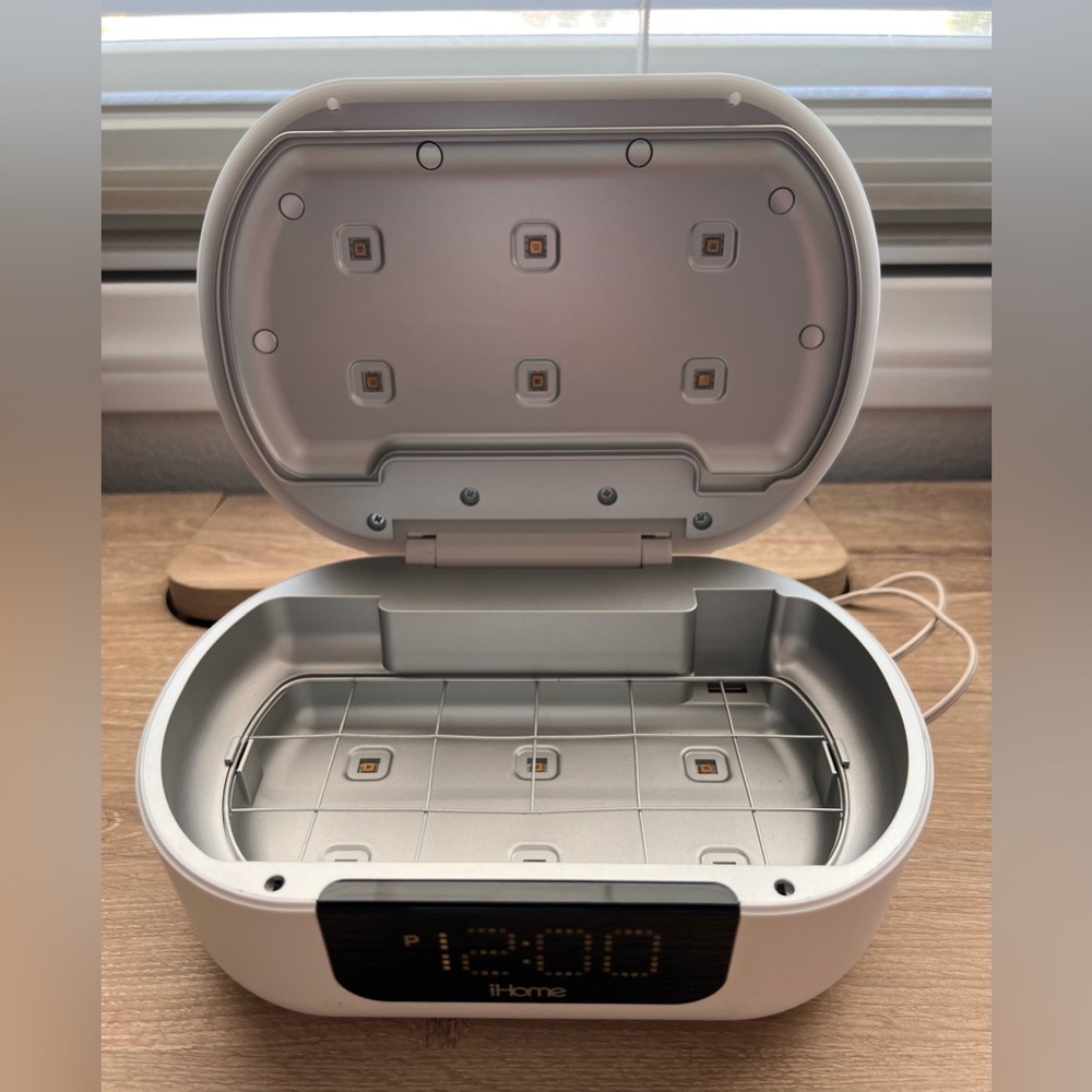 iHome Health PowerUVC PRO 360 UV-C Sanitizer with Bluetooth Speaker - Picture 5 of 5